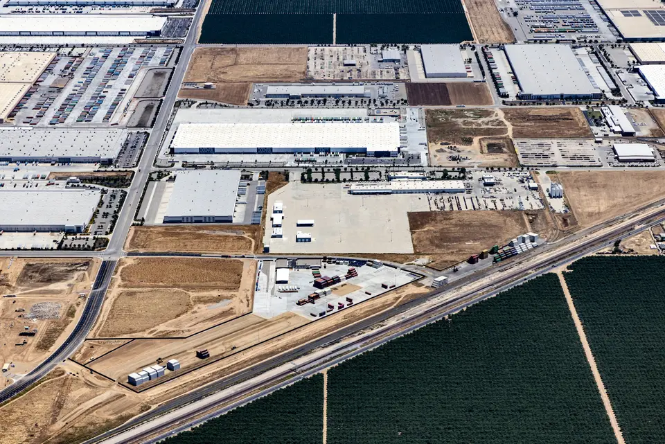 Wonderful Real Estate Sells 1M SF Industrial Facility and 120 Acres at Shafter Logistics Hub